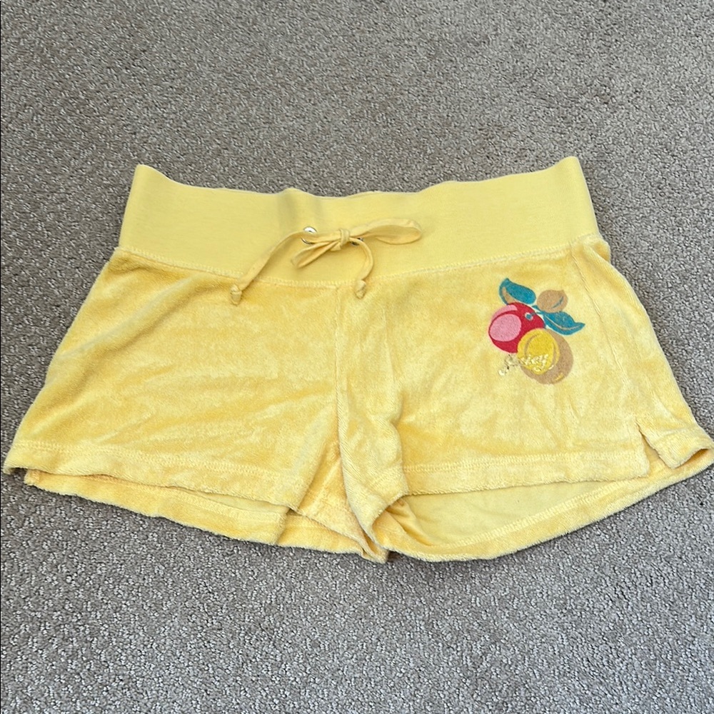 JUICY COUTURE Vintage Yellow Shorts Fruit Peach